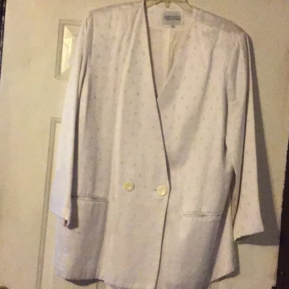 White two pieces set
